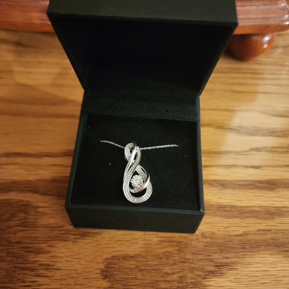 Brand NEW Zales! Diamond necklace - Picture 8 of 8